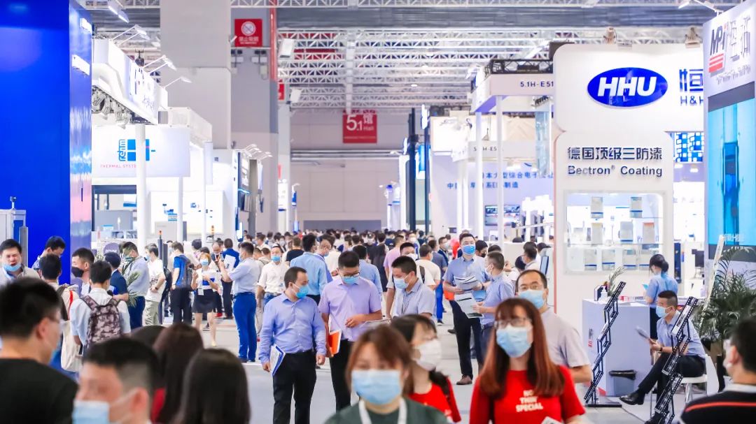 “粘牢”電子制造智能化基石，點膠設備與膠粘劑新品搶先看