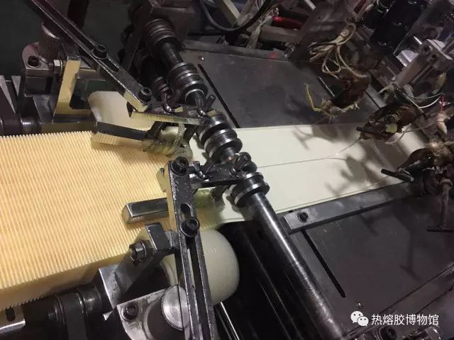 膠粘劑在汽車(chē)濾清器中的應(yīng)用